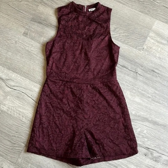 GARAGE Lace Burgundy Zipper Back Romper - Picture 5 of 13